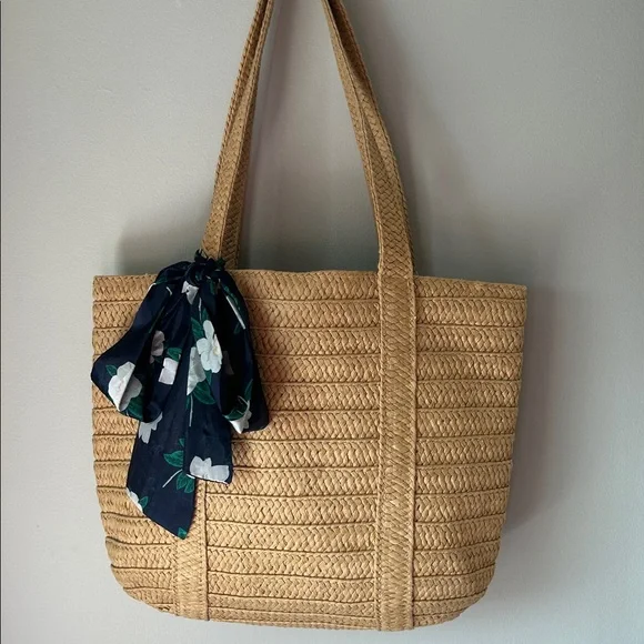 Draper James Everyday Straw Tote Bag - Picture 1 of 8